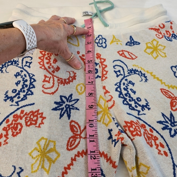 ZARA Men's Abstract Knit Shorts Size Medium - Picture 8 of 9